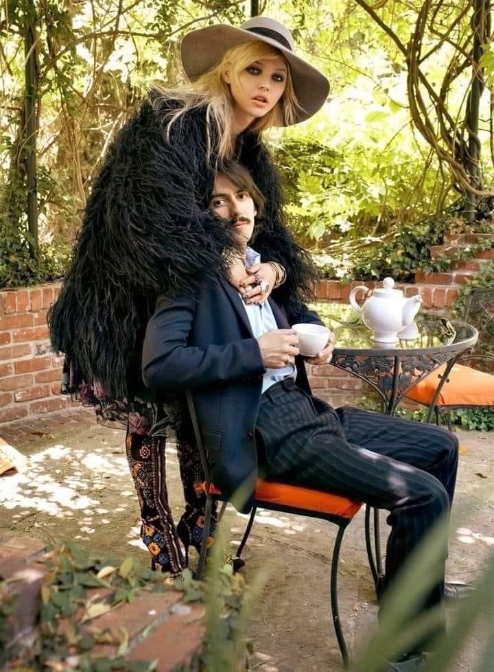belladonna80713's tweet photo. a full boho chic 2010s does 70s revival does require the big floppy hat. i’m in full support of this propaganda x https://t.co/Gw2Lkc9j1o