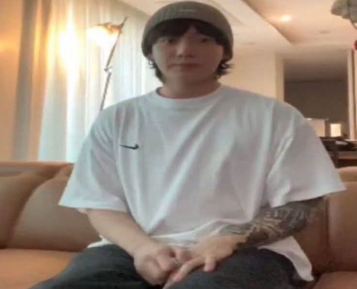 PARK13ALE's tweet photo. Entonces los #BTS no regresan a Corea como ot7...xq algunos van en direcciones diferentes, y se tomaron algunas minis vacaciones.🥹 https://t.co/Pi5qd9mu0M