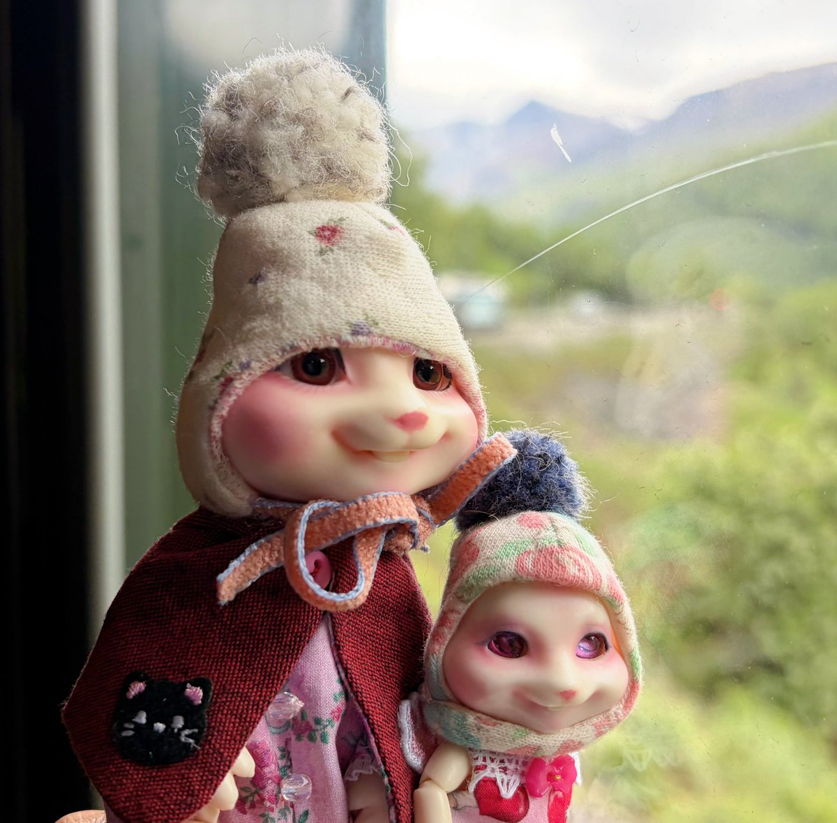 Knyan280's tweet photo. 久々に旅友とノルウェーに来ています🇳🇴フィヨルド遊覧してから山岳鉄道を乗り継いでオスロに辿り着きました🚞肌寒いくらいの気候も快感っ❣️ #旅栗鼠 #scon https://t.co/eF1qMBcg3Z