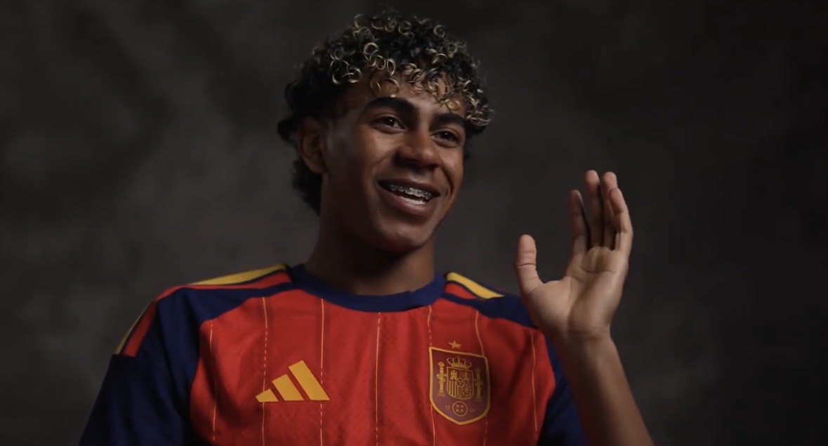 FCB World tweet media
