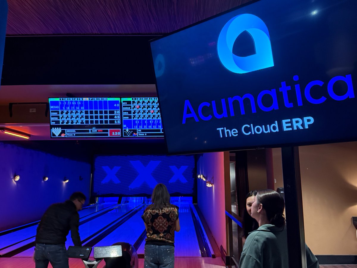 Acumatica's tweet photo. A little friendly competition, great conversations, and time spent together outside the office. 🎳

Our Bellevue team had a great time at Lucky Strike for a recent Acumatica happy hour. Grateful for the people who make this community such a great place to work. https://t.co/DqFGjzL0rk