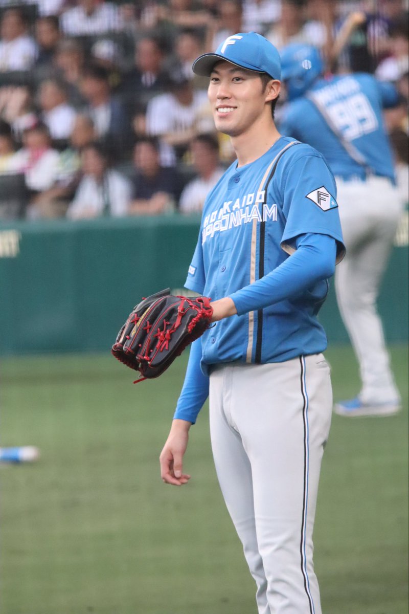 _rn94121's tweet photo. 2026.05.28 甲子園球場

イニング間キャッチボール

#福島蓮 https://t.co/5Prmn8U9yJ
