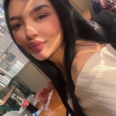 AnaMaAngell's tweet photo. #NuevaFotoDePerfil https://t.co/aRpv6kmVWz