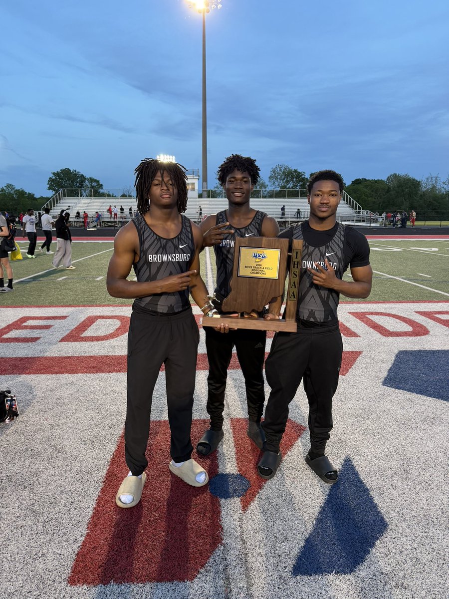BHSDogsTrack's tweet photo. This group was seeded to score 3 total points last night in the 100 meter dash. They finished with 16 points, all advancing to state next weekend!!

Jaxson Pierson 10.74💨🥉
Emmanuel Armstrong 10.84⚡️
Deji Adesoji 10.68💨🥈

#speedkills https://t.co/I6C7EVgBws