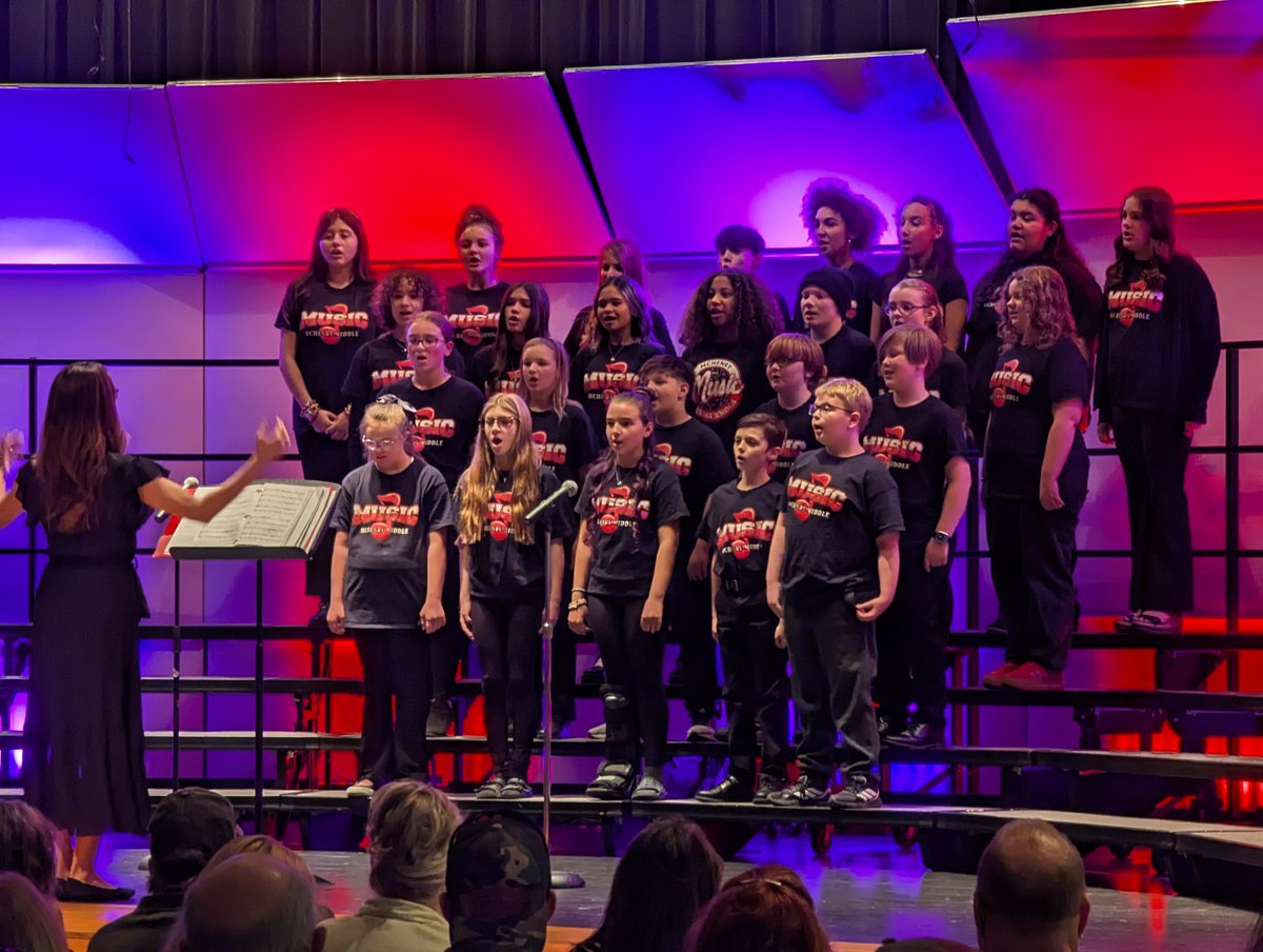 MMSTrojans's tweet photo. Congratulations to the MMS Choirs on a wonderful spring season of music-making! 🎶🌸 We’re so proud of every singer for their hard work and beautiful performances. Check out these pictures from our final concert — which moment made you smile the most? 📸 #MMSchoir #TrojanNation https://t.co/8rsiuBb0Vf