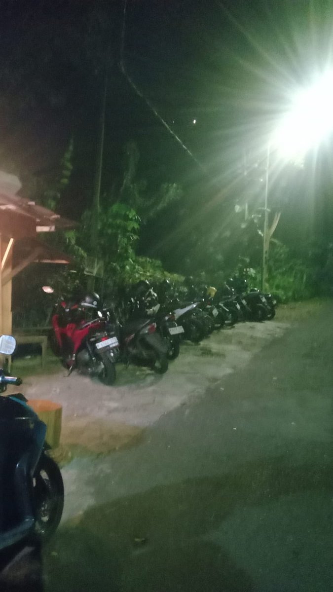HostParty27130's tweet photo. Pe pe apa ? 
Wkwkwkwk mandi kalau rame jadi males 

#songgoriti https://t.co/fRSTvoDIOo