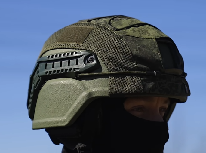 KKillamee's tweet photo. @DWM_productions @kaisercatcinema Maybe from a far they "look a like" but its not straight up copy. First Kolpak is just a bit bigger than regular helmet providing mroe protection. Second front palte can be removed, underneath it there is nvg attachment point.Lastly cover goes from ear to ear https://t.co/jrisWFrf16