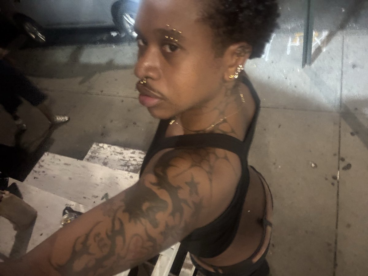 kevyguill's tweet photo. nu back dermal 🐈‍⬛ https://t.co/yFzdLx6bta