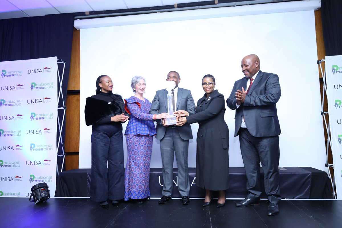 unisa's tweet photo. Lt General Nhlanhla Mkhwanazi is officially recognised as the 2025 #NPCUnisaNewsmaker of the Year. His impact on national discourse and headline-making developments throughout the year shaped conversations across the country.

@unisaradio @npclub

#JournalismMatters | #Unisa150andBeyond