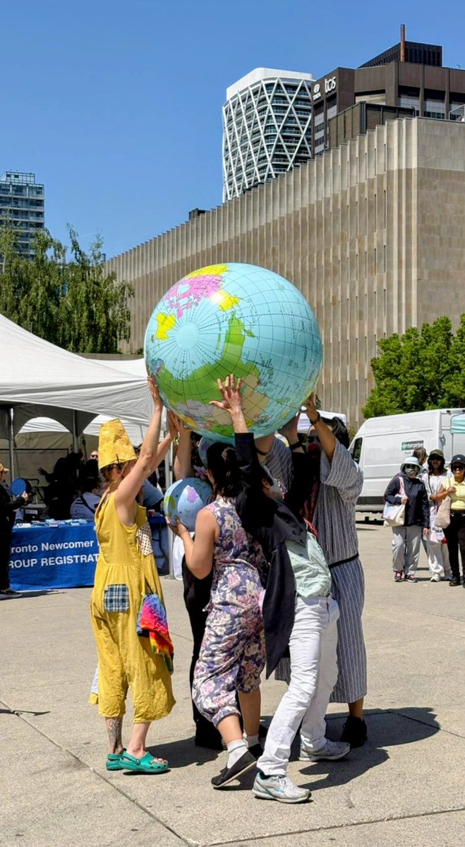 TONewcomer's tweet photo. We have been feeling the buzz and energy in @NPS all day long as various interactive activations took over the square. @NANToronto led a number of delightful surprise activations throughout the day. https://t.co/SwBFuUQBXz