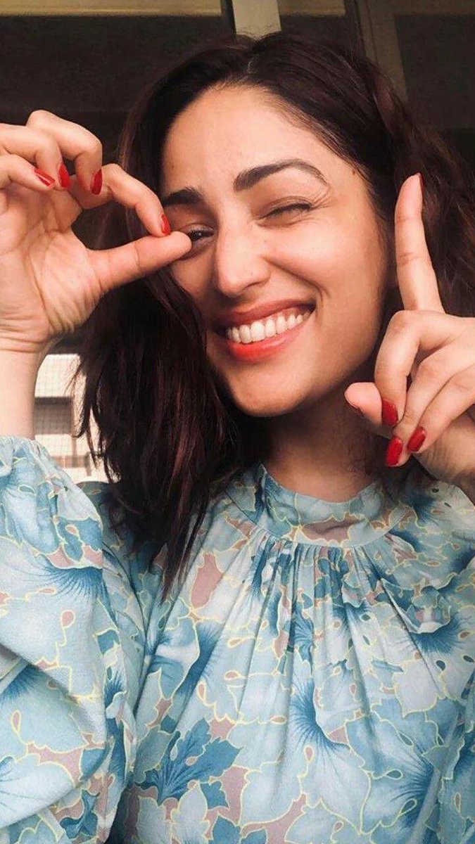 fuckmommiees's tweet photo. Dono ek dusre k pati ka lund chusti h jab tk dono inke mu me apna cum nhi nikal dete. Deepika foreskin me tongue dal k dhar ko orgasm deti h or yami ranveer ko sanskari rimjob https://t.co/oxsEIuOUFC