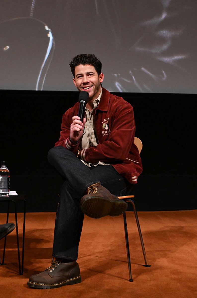 jonasnewsbrazil's tweet photo. Nick Jonas participou da exibição especial de “Power Ballad” em Los Angeles, no Linwood Dunn Theater, em 28 de maio. https://t.co/2o1wgrcIH7