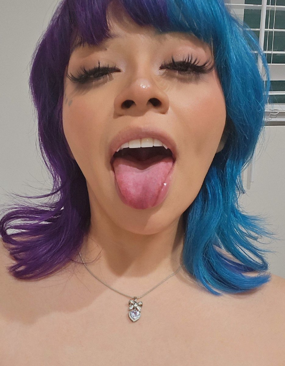 KawaiiGrin's tweet photo. thirsty https://t.co/YWeudh7gqz