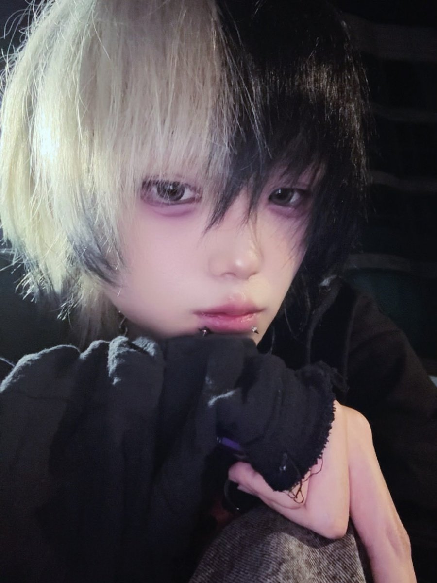 ナブ tweet media