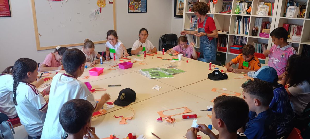 trinitariossala's tweet photo. 3º y 4º de Primaria han pasado una fantástica jornada en Sequeros rodeados de naturaleza, cultura, talleres plásticos, teatro, diversión y convivencia. Todo ha salido genial, un año más guardando recuerdos en nuestra retina para siempre. #centrosfest #trinitariossalamanca https://t.co/jlOJGhvY4D
