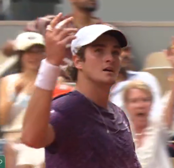 futtmais's tweet photo. JOÃO FONSECA VENCE NOVAK DJOKOVIC E ELIMINA O SÉRVIO DE ROLAND GARROS!!!

APENAS 19 ANOS! DIA HISTÓRICO PARA O BRASIL! https://t.co/bimr4W2OUK
