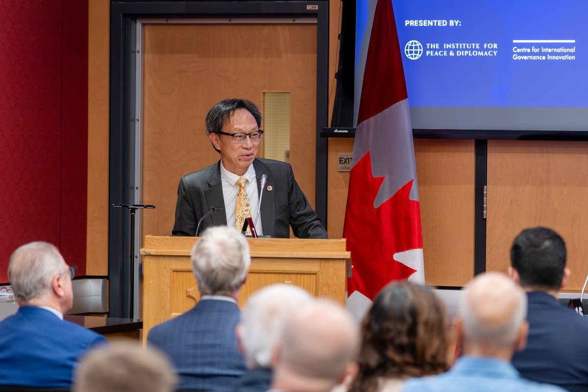 yuenpauwoo's tweet photo. Thank you to @SenatorAlZaibak, @Diplomacy_Peace, and @CIGIonline for co-hosting yesterday's symposium on “The Future of Middle Powers After the Rupture.”

Read/watch my speech: https://t.co/B7XllBIGdQ https://t.co/S08bA1SdQz