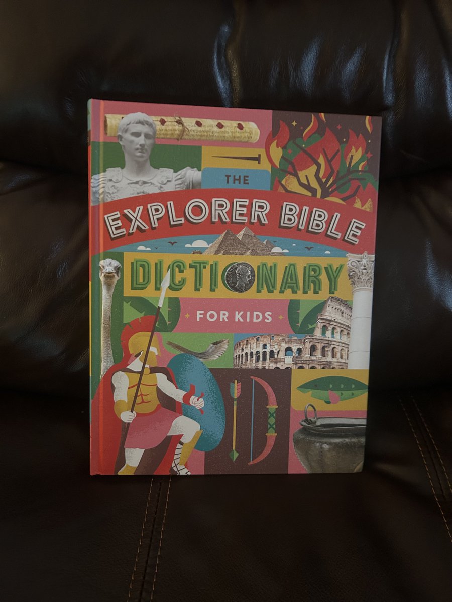 Intentioninlife's tweet photo. Loving the Explorer Bible Dictionary for Kids this summer! 📖🎁 Enter to WIN a bundle worth ~$149.99 (US only, by 6/11): https://t.co/tULe9F8asn Shop: https://t.co/FnmqGob1cu #ExplorerBibleDictionaryMIN #explorerbibleforkids #christianstandardbible #EBFK https://t.co/1go58GOomn