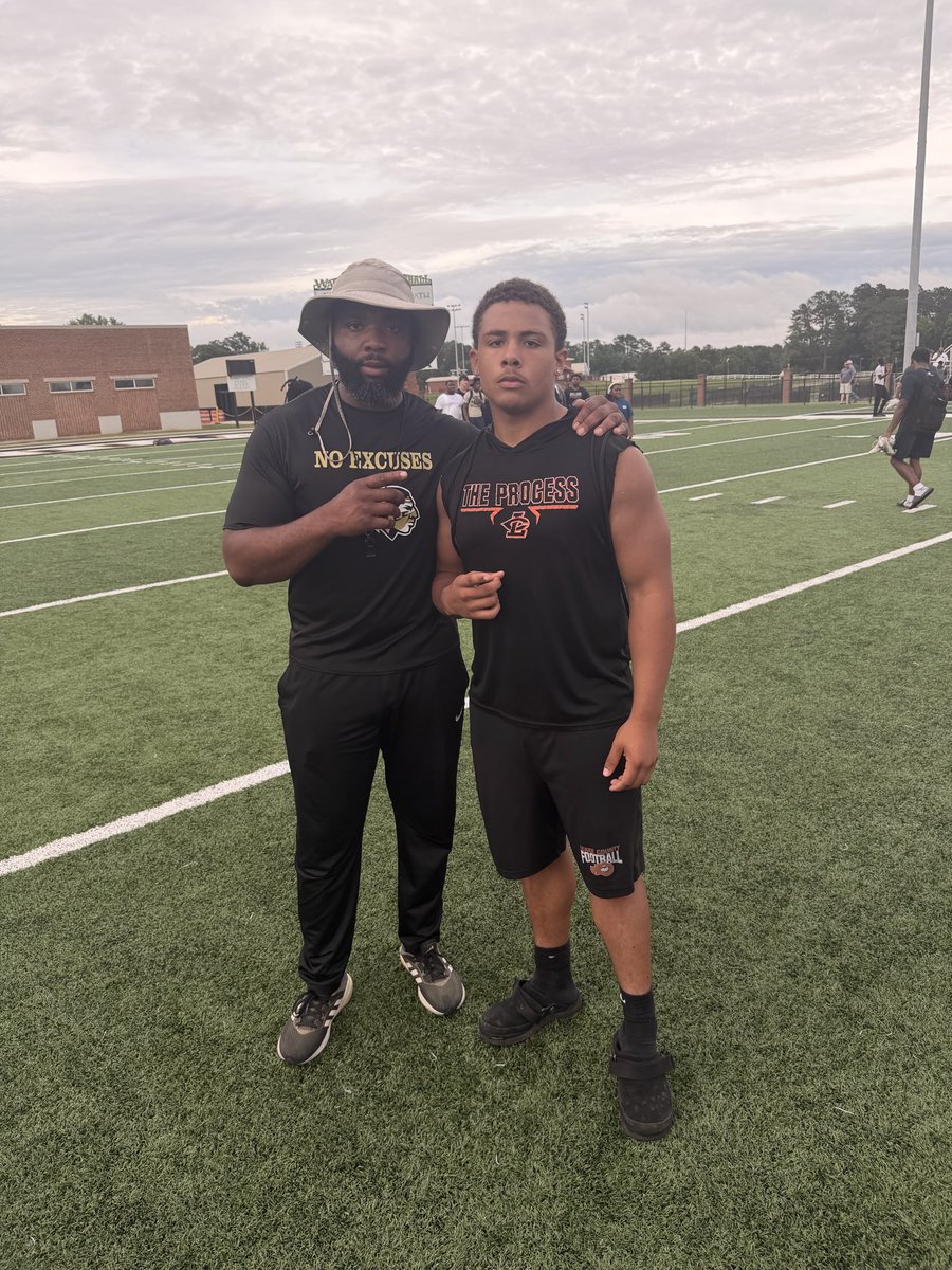 JaylinShep53's tweet photo. Great camp experience at  @eccc_football. I appreciate all the help and resources @Coach_Luther @phuddleston_ph @Coach__Pratt @Coach_Whit6 @cantguardgates https://t.co/G7C2gI1yfK
