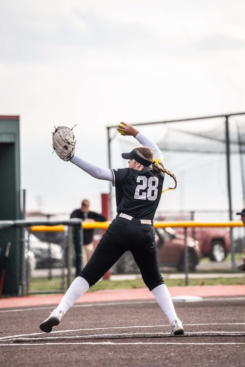 KSRNGDS_Enfield's tweet photo. So proud of Kylie for leading Campus High School to the 6A State Championship Game!

Through 21 innings in the postseason, she has:  
Faced 94 batters 
Thrown 66% strikes  
Allowed just 5 earned runs  Recorded 7 strikeouts! 

One more game!
#uncommitted #RHP #2028 #Renegades https://t.co/PlPYsPMKAt
