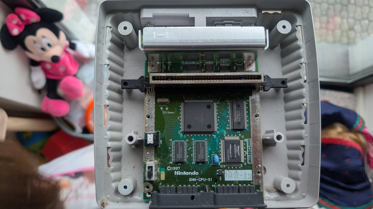 hitmanmcc's tweet photo. Brought this well-kept Super Famicom Jr. (SHVC-101) up to spec: recap, 7805 swap, full cleaning, Borti4938 RGB bypass, plus the brightness and ghosting fix component swaps. Verified on Tink4K and PVM. Full write-up in the reply.
#SuperFamicom #SNES #ConsoleMod #1Chip https://t.co/UXKXhclsuX