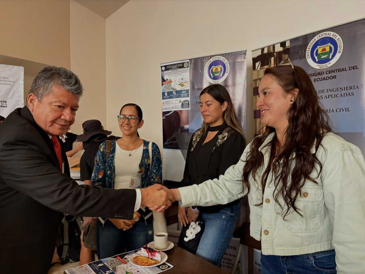 fingca_uce's tweet photo. La Facultad de Ingeniería y Ciencias Aplicadas de la Universidad Central del Ecuador participó en las IX Jornadas en Ciencias de la Tierra, evento organizado por la Escuela Politécnica Nacional.
Más información 👇
https://t.co/TV0UqezdMb https://t.co/51WUnkLdrd