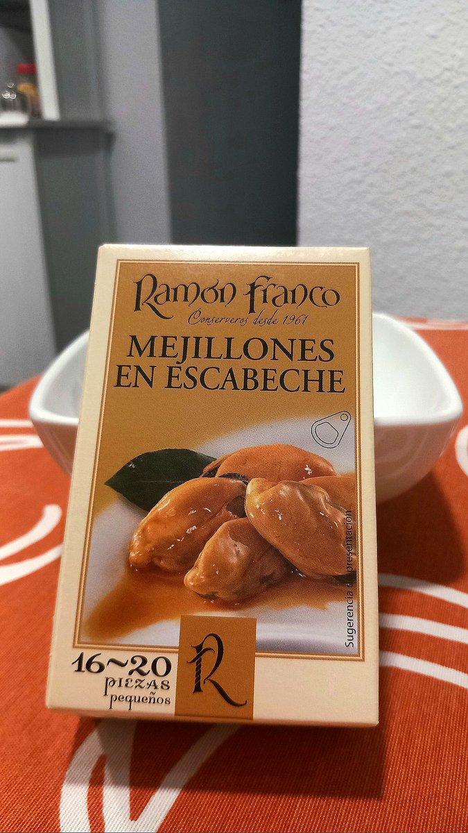 PepGranellTrave's tweet photo. Vamos a intentar poner remedio a este triste #viernes y empezar bien el finde.
Salut y mucho caloret para todos💪💪
#mejillones #Gourmet #gourmand #lateriofino #moluscos #Twitter #gastrolovers #bonanit #Vermouth #tapear #eat #foodie https://t.co/bwSHYCdXm1