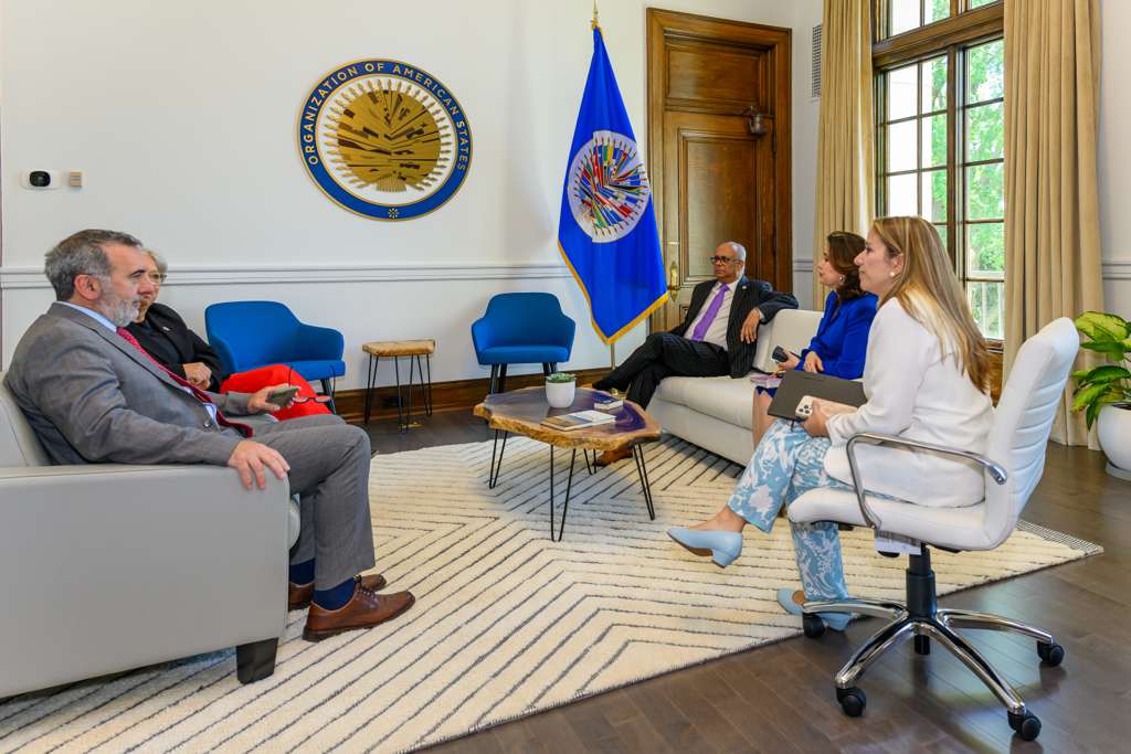 SG_OEA_OAS's tweet photo. Excellent working meeting with Mónica Xavier, Director of Uruguay’s National Institute for Women @midesuy. My warmest congratulations on her election as President of @CIMOEA for the 2026–2029 term. Her leadership and commitment will be essential to further advancing gender equality and the empowerment of women across the Americas.