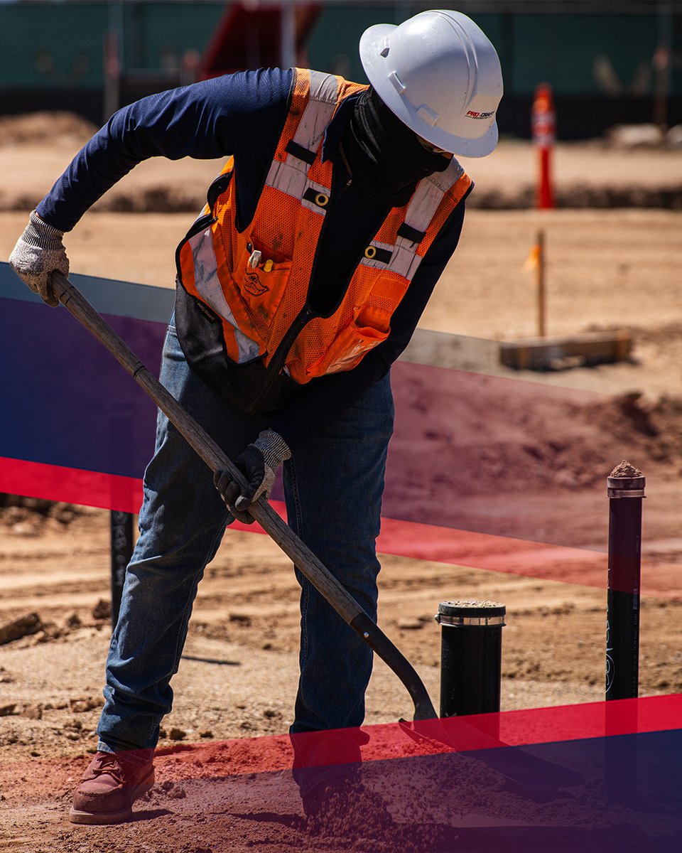 procraftci's tweet photo. A shovel may be simple, but in the right hands it’s one of the most valuable tools on the job.

#ProCraftBuilt #SkilledTrades #JobsiteLife https://t.co/oUcESWCXrN