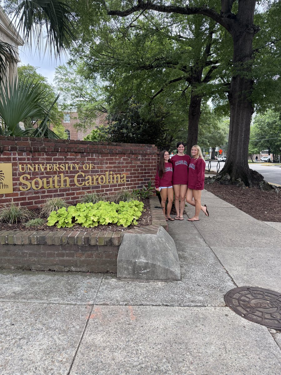 emmaschweizer28's tweet photo. Another beautiful day touring @UofSC. Can't wait to play in the @ECNLgirls college showcase this weekend. @TopDrawerSoccer @ImYouthSoccer @PrepSoccer @GamecockWSoccer @NCAAWomenSoccer https://t.co/3WTv54k94y