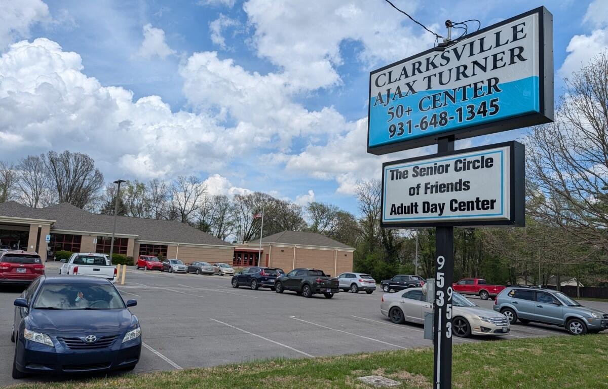 clarksvillenow's tweet photo. Ajax Turner Center director fired, adult daycare closed in Clarksville: ‘It can cause lasting damage to my father’
https://t.co/t6tAMHaGQ5 https://t.co/Vq4GKvOxhO