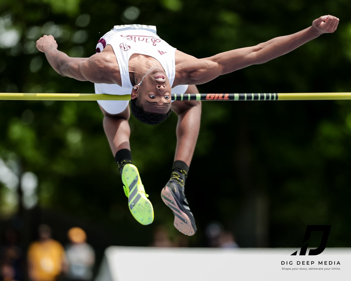 DigDeepMedia01's tweet photo. Khalil Antoine of Mississippi State clears the bar during the men’s high jump at the NCAA East First Round in Lexington. @NCAATrackField @HailStateTF https://t.co/2MOQGcsXdH