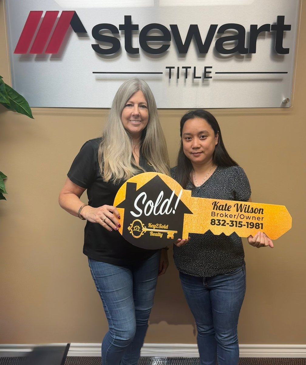 KateSellsSPI's tweet photo. 🔥Closed and Funded🔥
Looking to buy or sell, please feel free to reach out! I am here for YOU!🫶
#justsold #spichamber #LagunaVista #spigc #hometownrealtor #rgv956 #homesweethome #golfcommunity #honestyiskey #integritymatters #SoPadre #WeAreHere4You #key2soldrealty #golfcourse https://t.co/LKejSdUbID