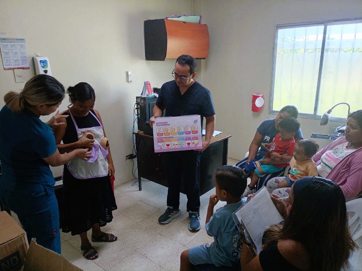Salud_Guayas's tweet photo. #ElNuevoEcuador | Personal de @Salud_Ec realiza sensibilización sobre beneficios, técnicas de #LactanciaMaterna 🤱y #AlimentaciónSaludable en menores de 24 meses en las Unidades Operativas de #Isidro, #Cascajal y #Villao, con el fin de prevenir la desnutrición crónica infantil. https://t.co/I7BVCGCrmm