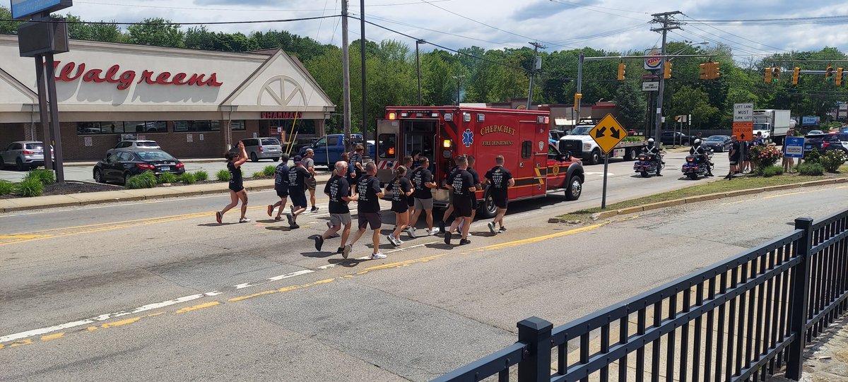 JohnstonPolice's tweet photo. Today, members of the Johnston Police Department proudly participated in the Special Olympics Law Enforcement Torch Run, joining law enforcement agencies from across the state in support of the incredible athletes of Special Olympics Rhode Island. https://t.co/tTCwHm30GZ