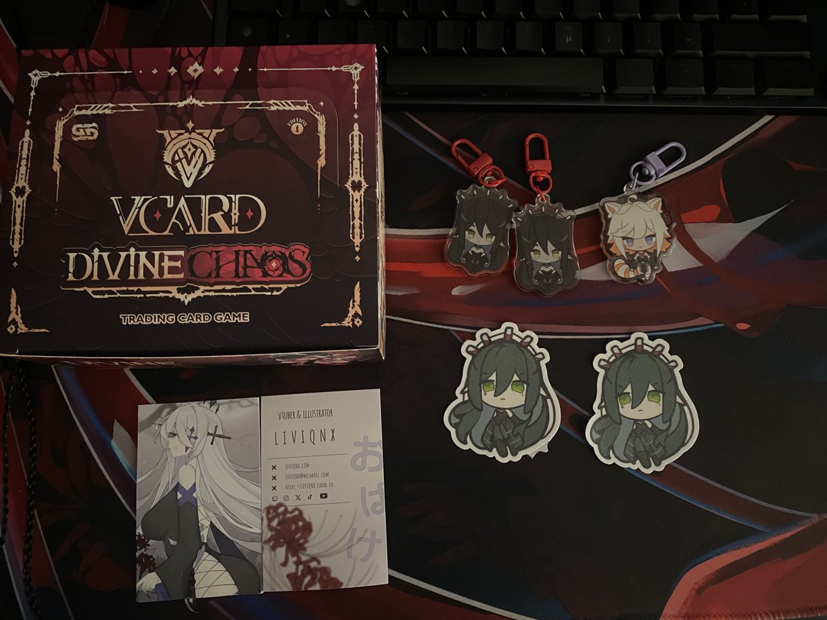 Cheasyde00's tweet photo. Little Dokomi recap 
It was so fun hanging out with my friends @Schepperchen @ThunderbulletET 

I really loved the @LaynaLazar stickers and Charms from @LiviqnX 
And i had to buy V-Cards since they were sold at the @GamerSupps booth 

Sorry for the @ hope all of you had fun today https://t.co/Q2odOeETcs