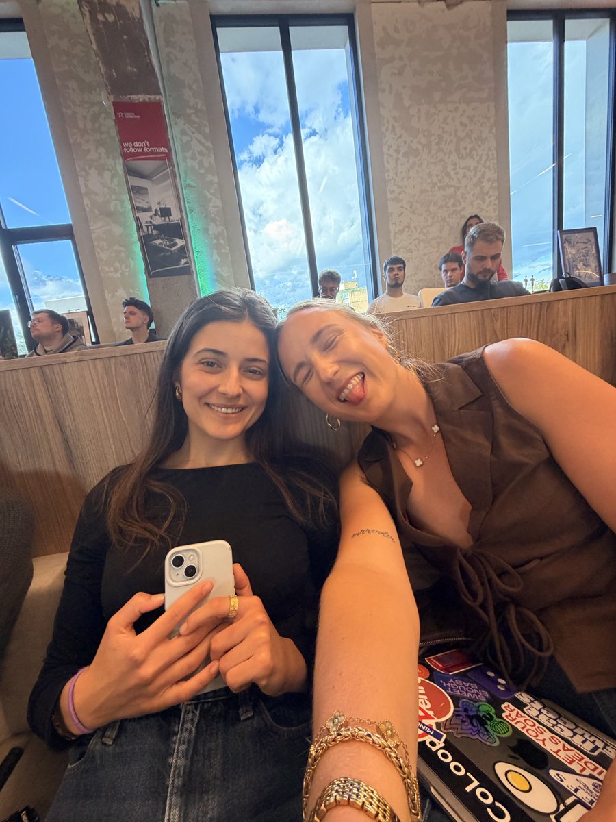 Sasha Cayward tweet media