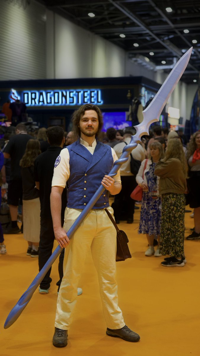 MusgraveOfCrows's tweet photo. @orpheli37006123 i also 3d modeled this spear to go with the cosplay https://t.co/RqqGIi8Y1R