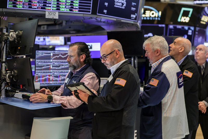 InterprisesInc's tweet photo. Wall Street extends rally on tech strength; Middle East deal stays in focus https://t.co/4UowdzPWLv —Investing https://t.co/Ms54dR2D4b