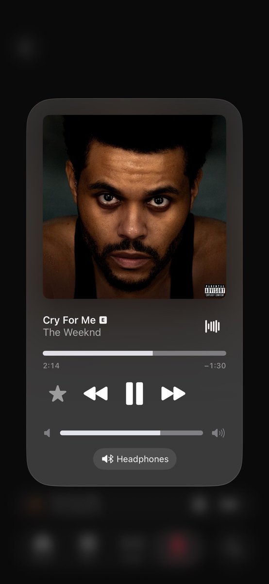 hexag0n_'s tweet photo. weeknd really said im not gon let yall bully me with this fUCKY ASS ALBUM COVER LIKE WHAT IS THIS https://t.co/doUXxaH7jh