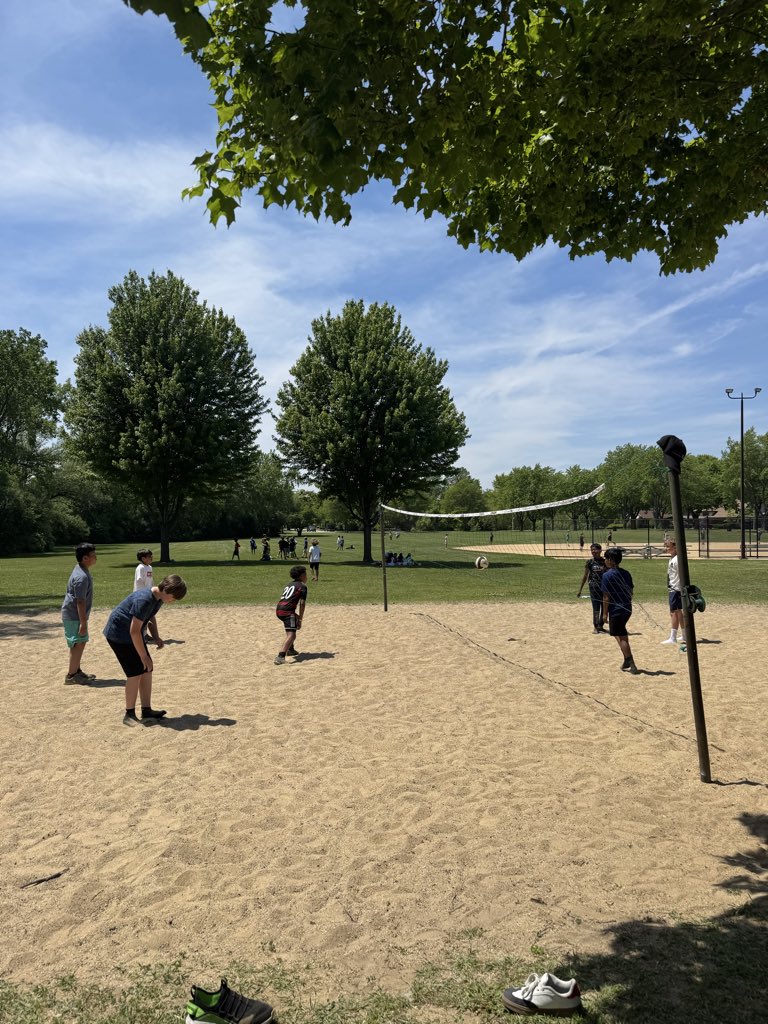 MsNordquist's tweet photo. Camelot Park! ☀️🏐⚾️ #IvyHillLeague https://t.co/YJE4DokCZa