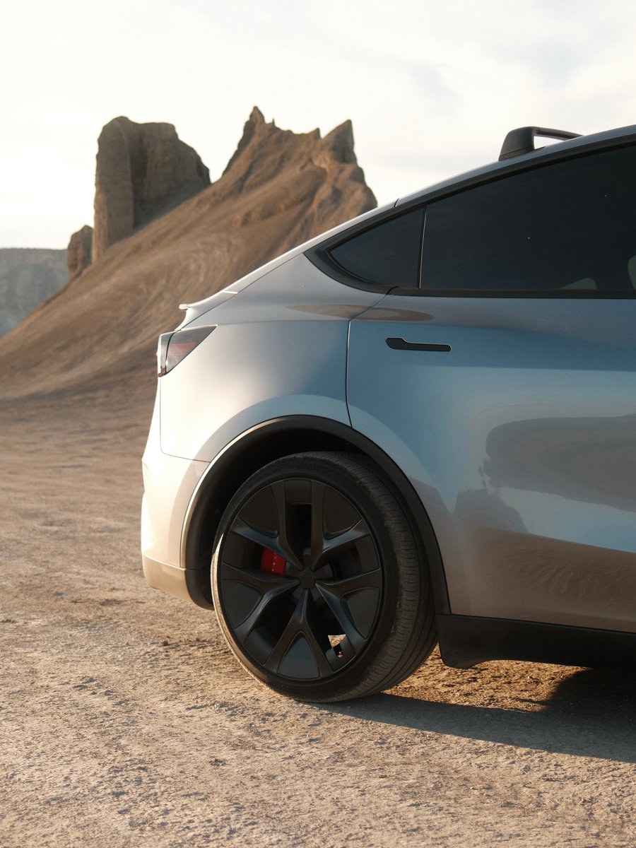 Tesla tweet media