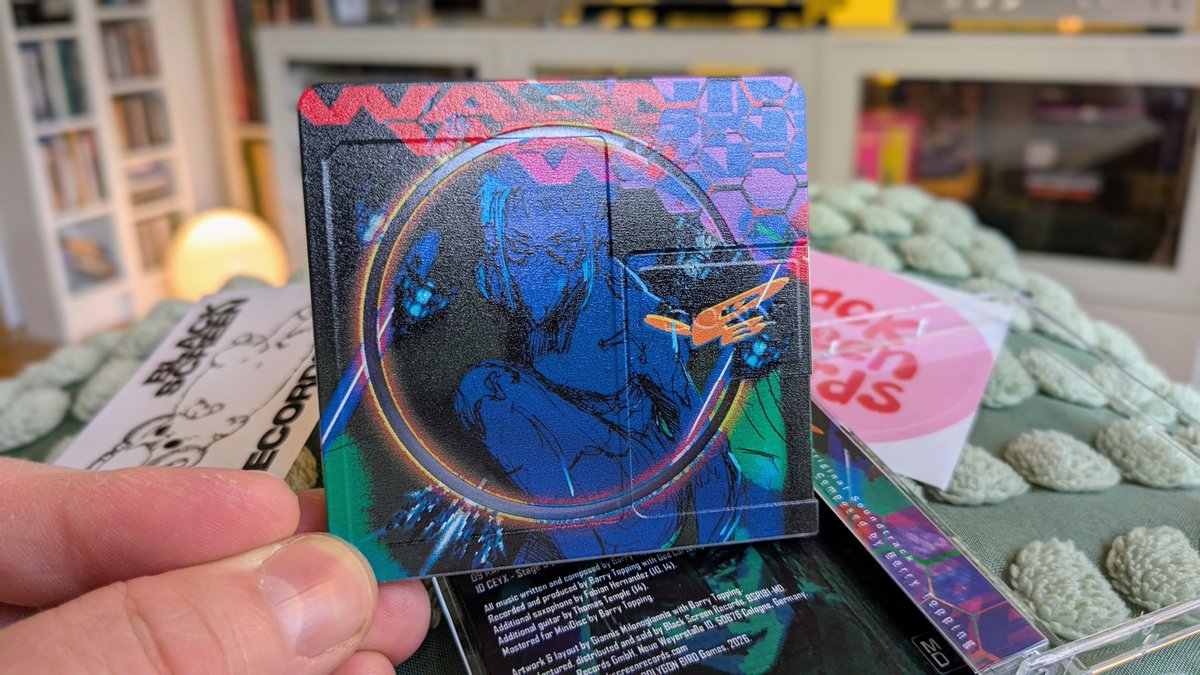 TommessThomas's tweet photo. BIRDCAGE (Original Soundtrack) [MiniDisc] by Barry "Epoch" Topping.💿 20 tracks of hyper-electronic, techno, rock and orchestra-infused sounds. 
Danke an @blackscreenrec für die wunderschöne Minidisc. 💯🔥
#minidisc #soundtrack #birdcage https://t.co/VZJlDCpzG7
