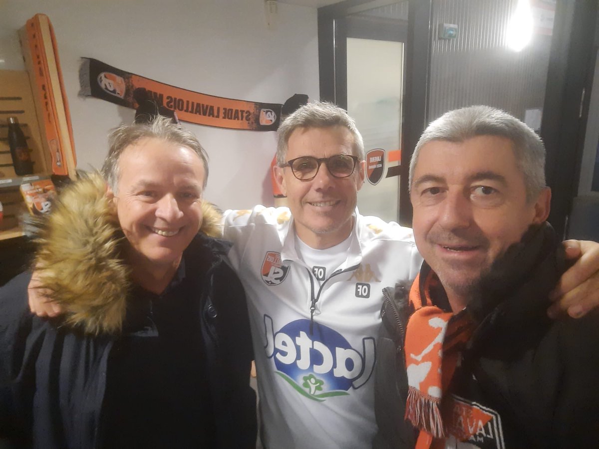 KopTango's tweet photo. Merci coach @Olivierfrapolli pour ces 7 années passées avec nous, pour votre disponibilité, pour toutes les émotions que nous avons vécues. Toujours un plaisir de vous voir #OlivierYouWillNeverWalkAlone @stephStrasbourg @cyprien_legeay @gildasmenguy @stadelavallois https://t.co/CjwDyap6ls