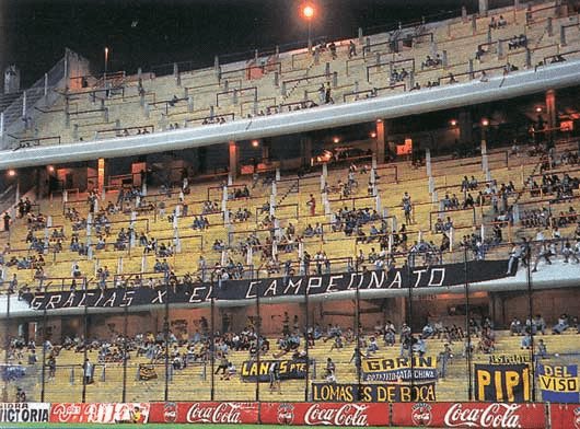 cesaraugustolp's tweet photo. @TermitoBostero Jajajajajaja , te comimos en el 2015, en el 2018 te ganamos la eterna , en el 2019 fuimos con el parche de campeón a jugar la semifinal y te dejamos afuera jugando ustedes con 12 jajajajajajajaja . Traten de llegar a la semifinal y los vamos a cojer nuevamente . https://t.co/Gp57xJRUE5