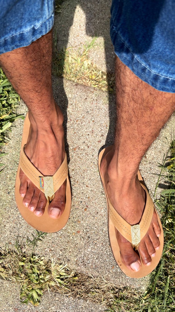 Titos_Pito's tweet photo. Happy Friday feet friends ❤️🦶 https://t.co/JDcGR13XAh