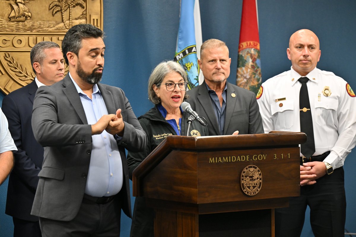 MiamiDadeFire's tweet photo. Today, Miami-Dade Fire Rescue joined @MayorDaniella, @MiamiDadeEM, @NWSMiami, and other local officials for the Weather Ready Press Conference.

With Heat Season underway and Hurricane Season beginning on Monday, June 1, we encourage everyone to take time now to prepare their homes and families. Review your emergency plans, update your supplies, and learn how to stay safe before, during, and after severe weather.

Visit https://t.co/Z41GfM3WMh for preparedness information and resources.