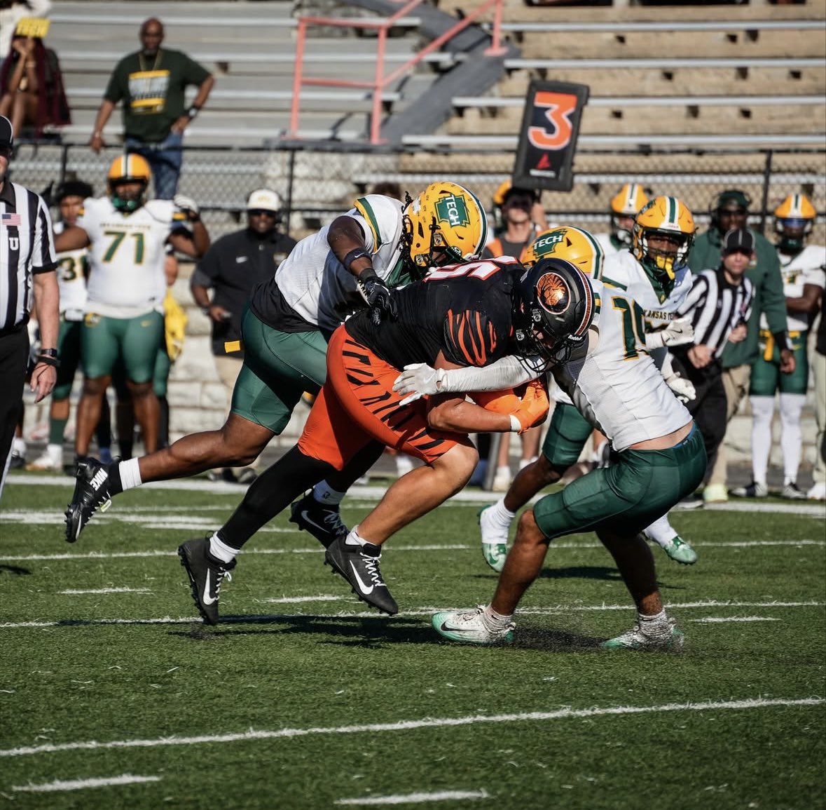 CoachMitch3ll's tweet photo. About 2 Weeks away from Camp #1 in Tyler, TX ‼️ @ECUTigersFB 

Sign-up and get coached/evaluated! 🐅

- In person evaluation
- Build connections 
- Add to tools your game
- Compete
- EARN a scholarship

Sign Up Link ⬇️⬇️⬇️

https://t.co/JSN9yzRWP6 https://t.co/z1szGXma9S