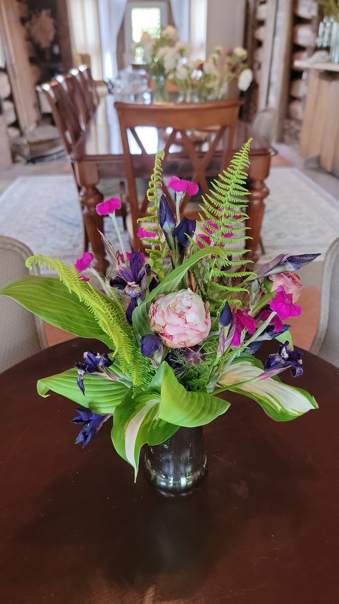 Barn697's tweet photo. Some of the many fresh flowers and succulents from our farm we'll have in our gift shop this weekend.  Come see us!  

#flowerfarm #barnardsvillenc #weavervillenc #marshillnc #burnsvillenc #ashevillenc #giftshop #flowers #ncbarn https://t.co/V1SITCDU8X