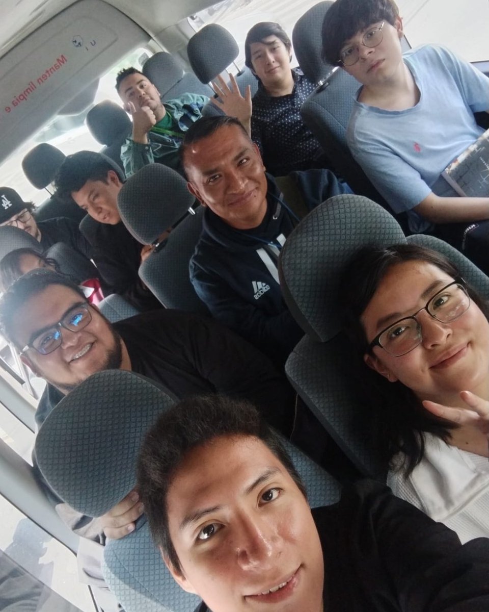 UNIVDEP's tweet photo. ¡Orgullo UBS! 💻 

Estudiantes de la Licenciatura en Ingeniería en Sistemas Computacionales representaron a nuestra Universidad en el Tec Drone Championship, organizado por el Tecnológico de Monterrey, campus Ciudad de México. ✨

#UBS #UNIVDEP #IngenieríaEnSistemas #OrgulloUBS https://t.co/MgkFVrNWoX